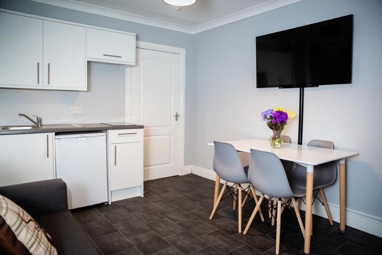St Andrews Guest House เออร์วิน ภายนอก รูปภาพ