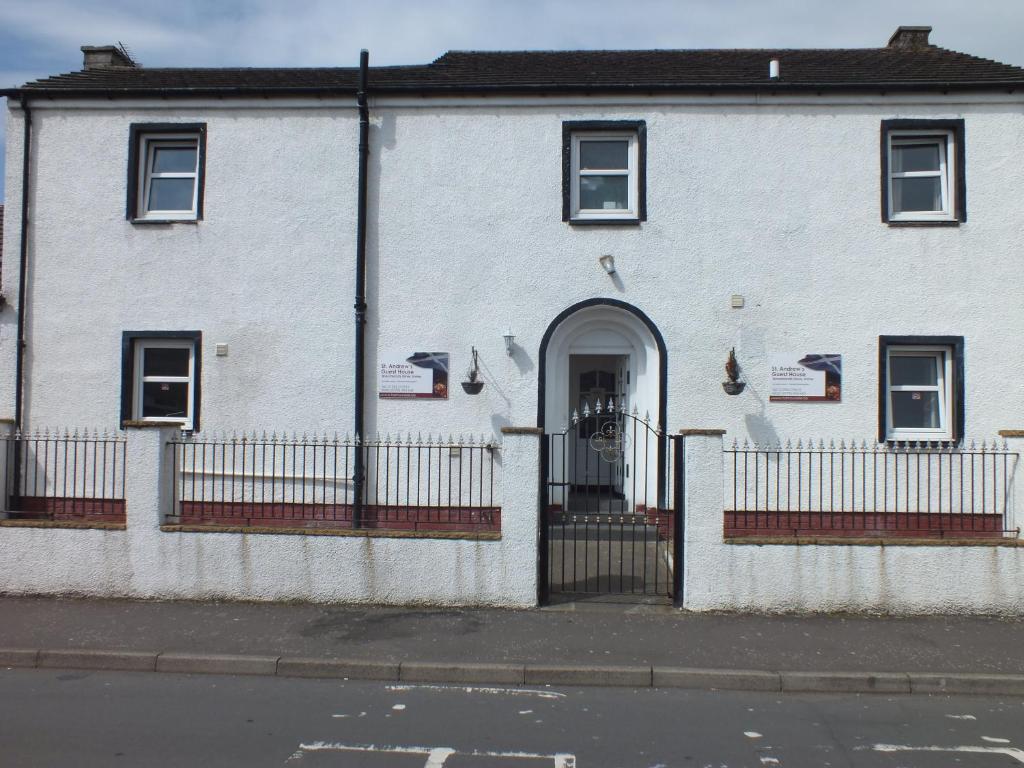 St Andrews Guest House เออร์วิน ภายนอก รูปภาพ